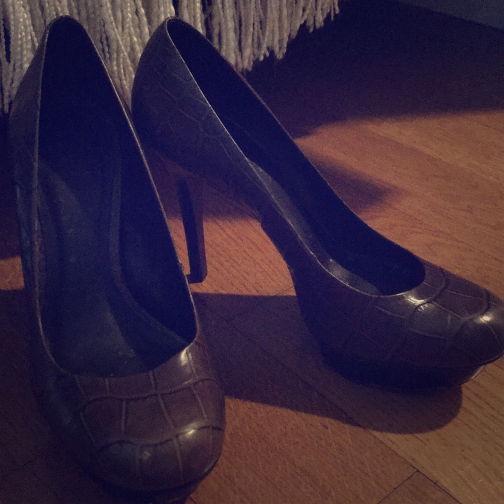Tory Burch 👠 Pumps with wooden platform.
